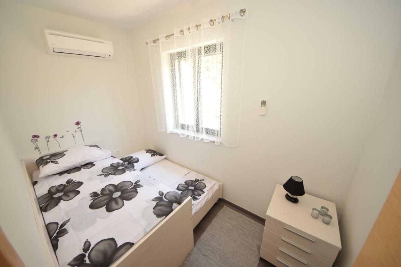 Apartmani Dora I Kati Orebic Exterior photo