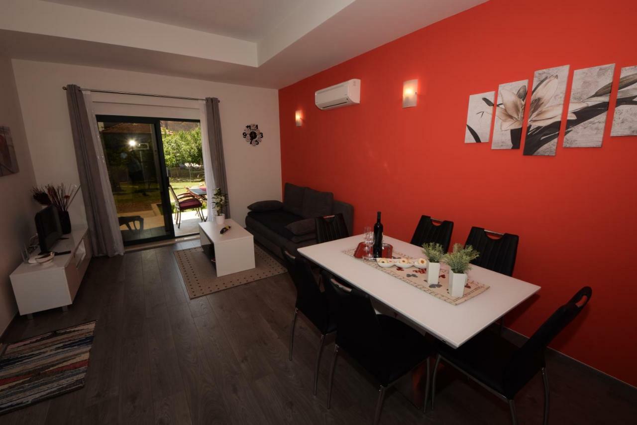 Apartmani Dora I Kati Orebic Exterior photo